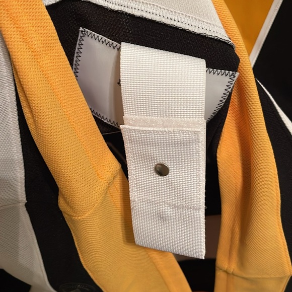 adidas Sidney Crosby Pittsburgh Penguins Home Authentic Jersey - Picture 9 of 10